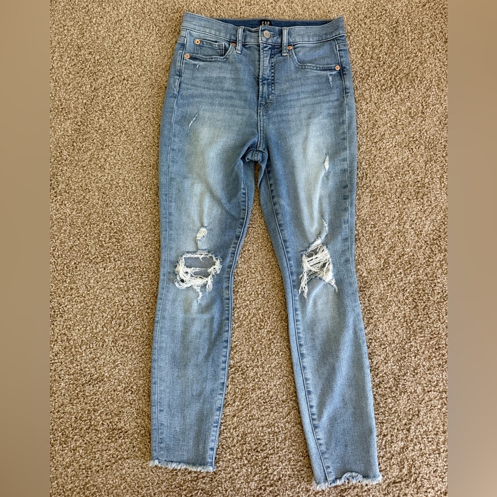 GAP Women's Light Blue Distressed Skinny Jeans